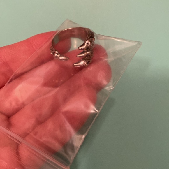 🆕Unisex Silver-Plated Dragon Claw Ring- Adjustable Size 9 as pictured - Picture 8 of 8